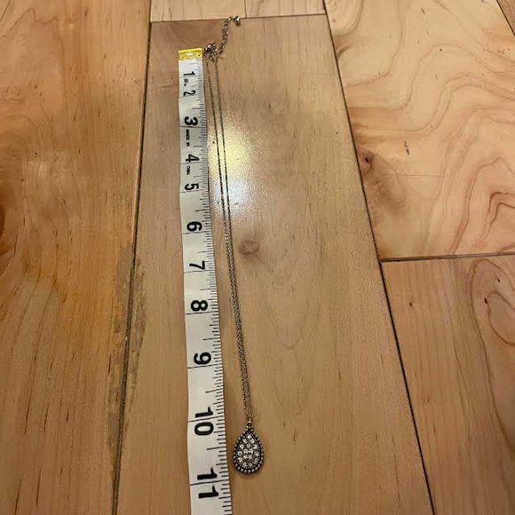 Teardrop Rhinestone Necklace - Picture 6 of 7